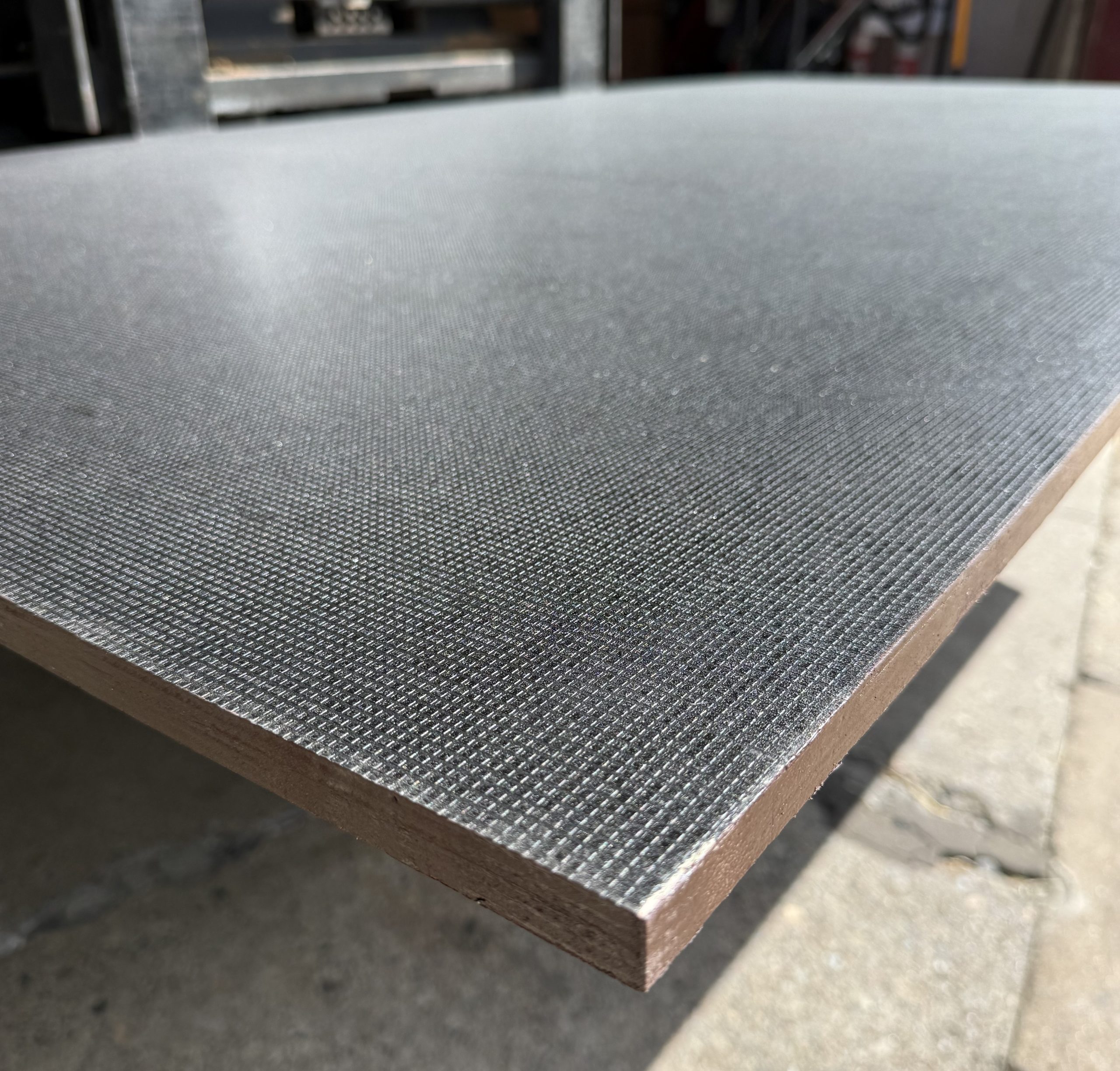 Film Faced Reduced Slip Plywood-image